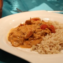 currysås-fullkornsris-pulled chicken
